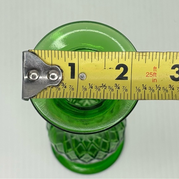 Vintage EO Brody Co. Green Glass Vase 7.5" Tall Bud Vase Diamond Quilt #921 USA - Picture 8 of 8